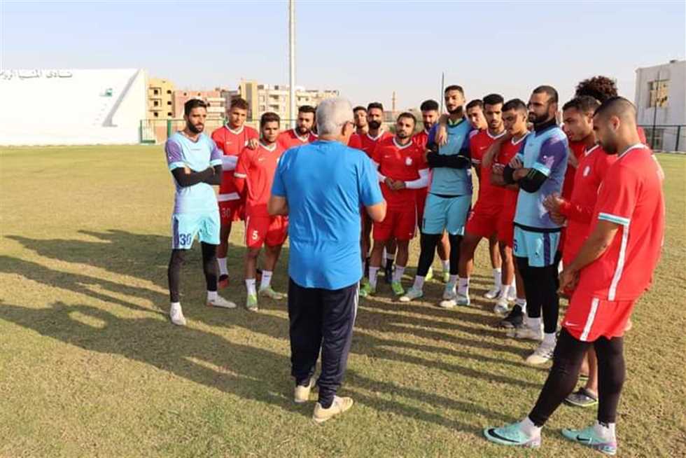 دوري المظاليم: حل أزمة مستحقات لاعبي المنيا.. وقناوي يتوعد تطبيق الجزاءات 1 2526967 0