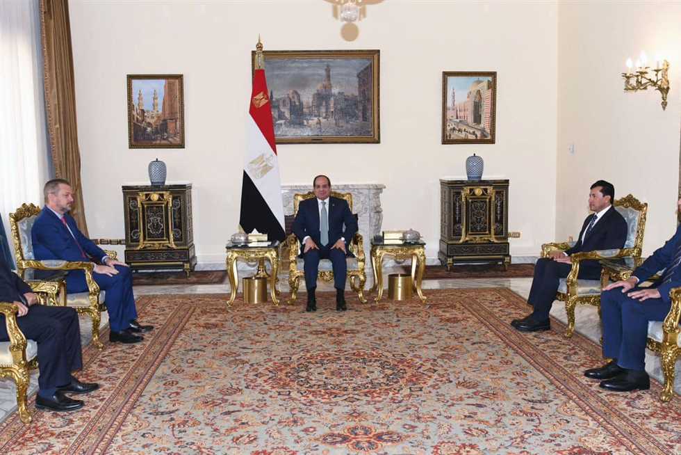 الرئيس السيسي يستقبل رئيس اللجنة البارالمبية الدولية 1 2543568 0