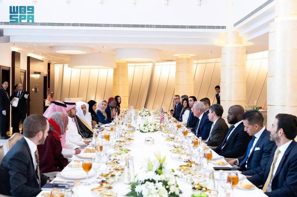 العيسى يستقبل باحثين ومُتخصصِّين بالشؤون السياسية والعلاقات الدولية بمجلس العلاقات الأمريكية الخارجية 1 العيسى يستقبل باحثين ومُتخصصِّين بالشؤون السياسية والعلاقات الدولية بمجلس العلاقات