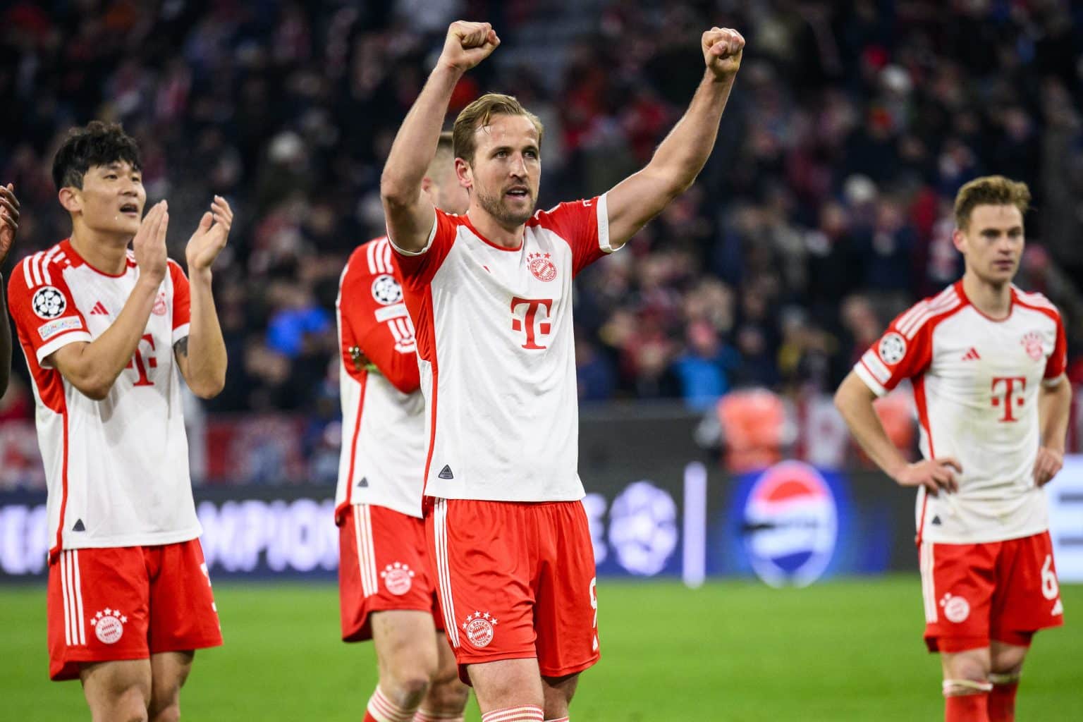 بث مباشر مباراة بايرن ميونخ وأوغسبورغ في الدوري الألماني 1 بث مباشر مباراة بايرن ميونخ وبنفيكا