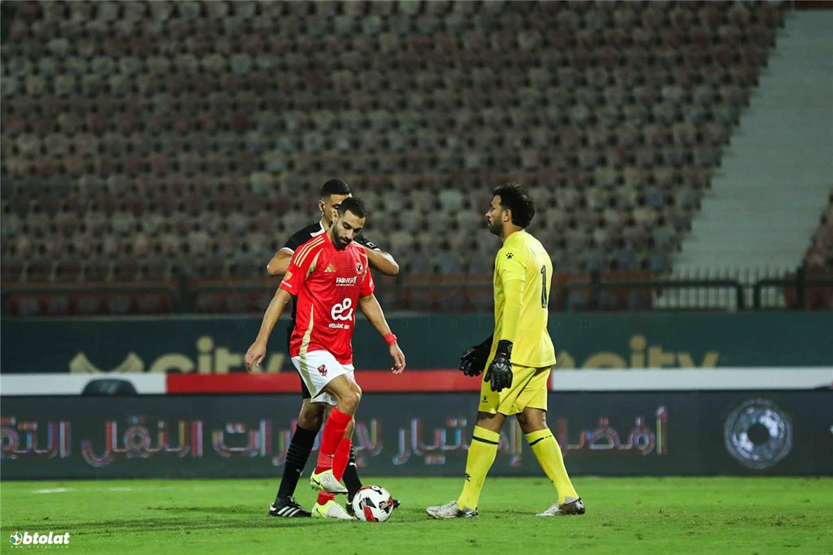 عمرو السولية يوضح مصيره مع الأهلي بعد انتهاء عقده في