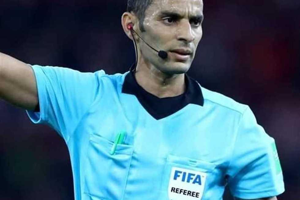 طاقم تحكيم مباراة الزمالك والمصري بالكونفدرالية يصل برج العرب 1 1542419 0