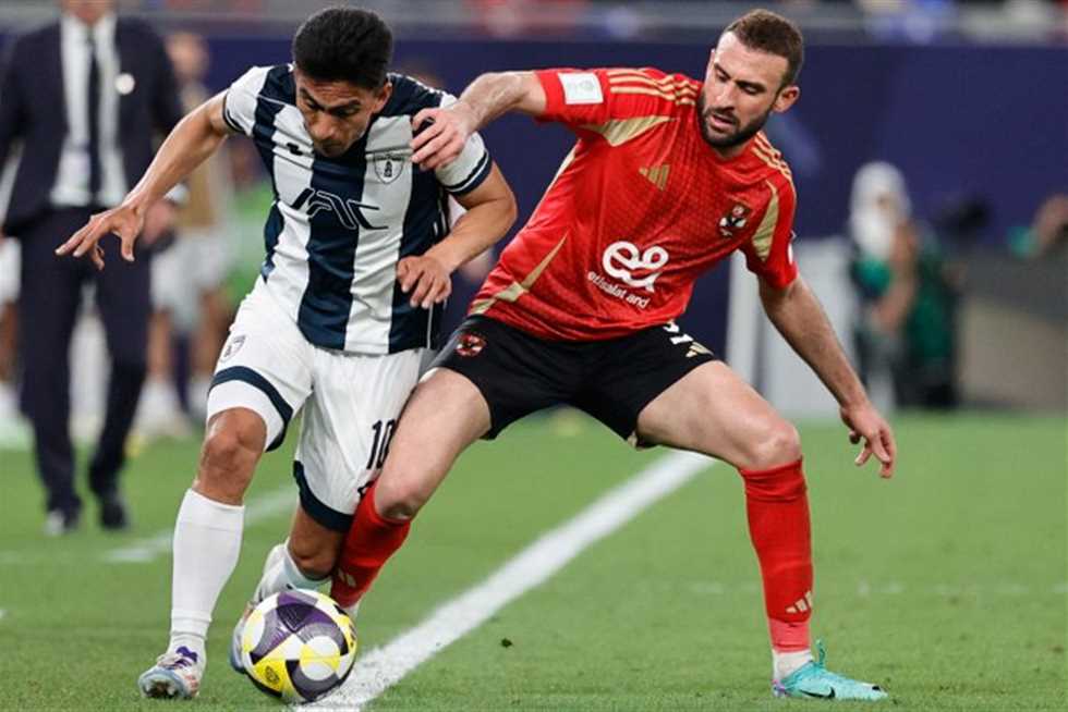 رد فعل غير متوقع من مشجع الزمالك في مباراة الأهلي وباتشوكا (فيديو) 1 1734213837 2558179 0