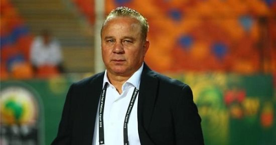 شوقي غريب يقود المران الأول لغزل المحلة بعد توليه المسؤولية