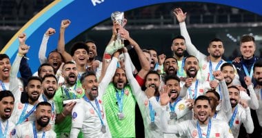 مراسم تتويج منتخب البحرين بلقب كأس الخليج للمرة الثانية فيديو